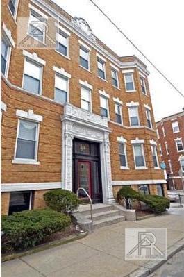 Building Photo - 229 Kelton St