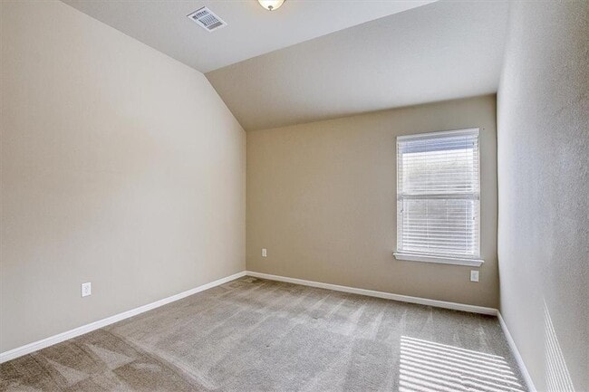 Building Photo - 2005 Alyssas Dr