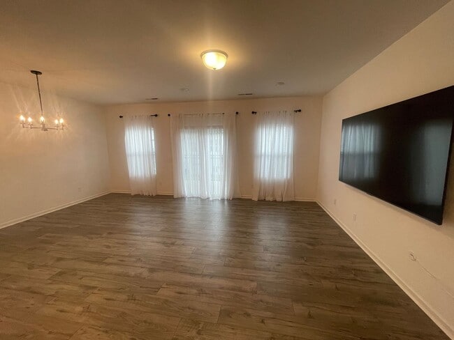 Building Photo - 207 Solacium Ln