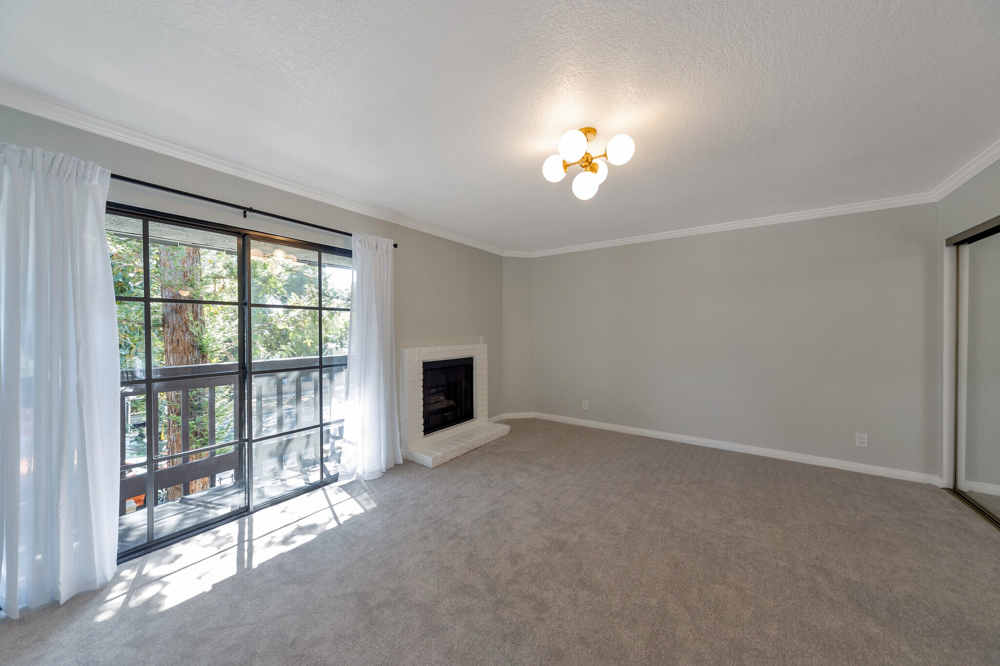 Building Photo - 4509 Vista Del Monte Ave
