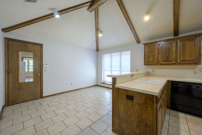 Building Photo - 3 Bedroom • Single Family • Coppell ISD