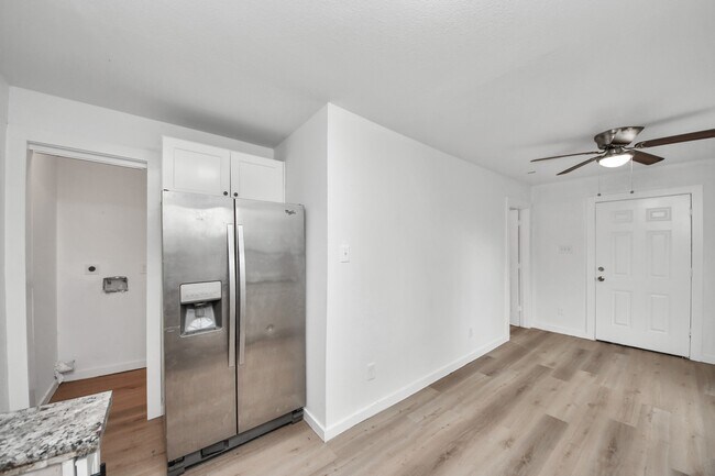 Building Photo - 209 Owens St