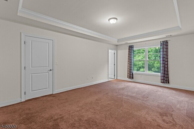 Building Photo - 52 Parkside Dr