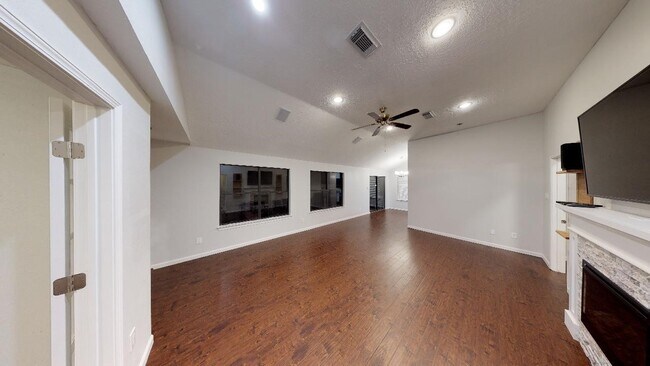 Building Photo - 90 S Cobble Hill Cir