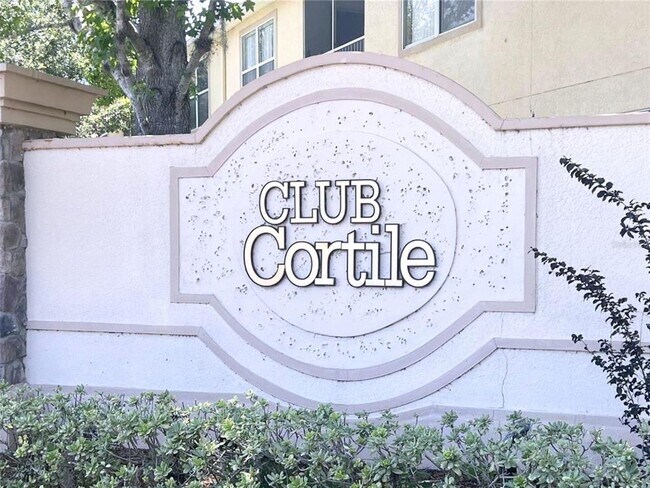 Building Photo - 2770 Club Cortile Cir