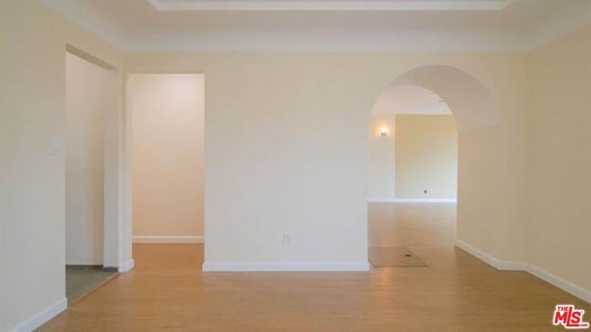 Building Photo - 1435 Ridgeley Dr