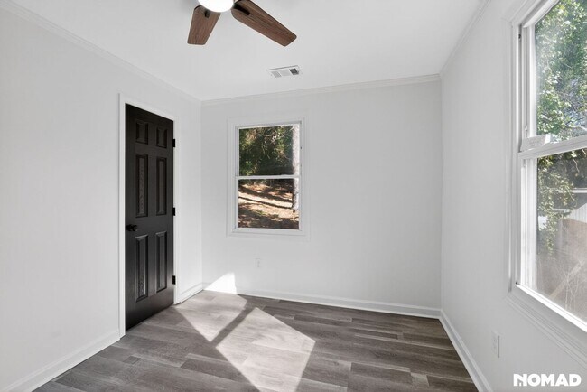 Building Photo - Charming 4BR House in Atlanta