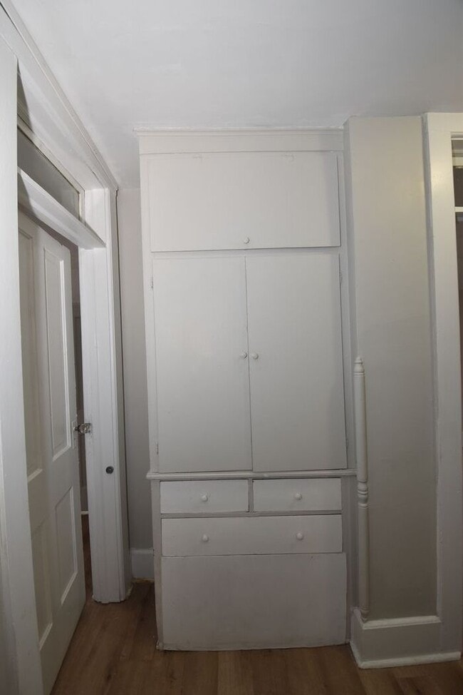 Building Photo - Price Reduced! Near local Universities and Entertainment 4 bedroom 2 story Single Family Home