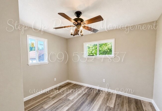 Building Photo - Charming Country Living with Modern Solar Power in Chinese Camp