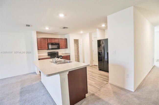 Building Photo - 2352 SE Surrey Pl