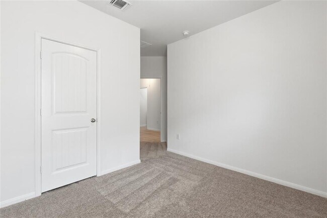 Building Photo - 7121 Ranchito Dr