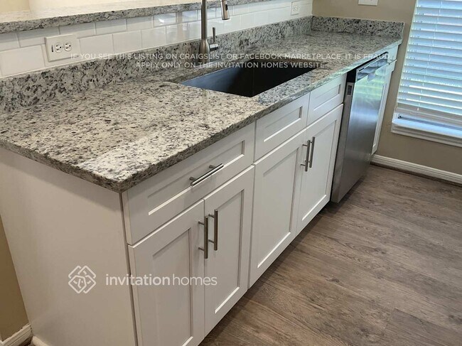 Building Photo - 16711 Shrub Oak Dr