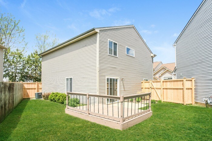 Building Photo - 2753 Grand Fir Dr