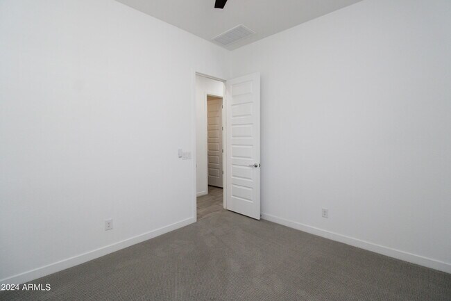 Building Photo - 259 E Sagittarius Pl