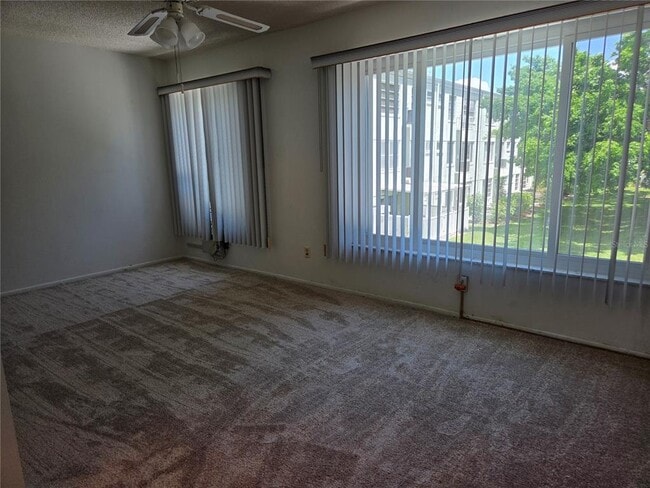 Building Photo - 2256 Philippine Dr
