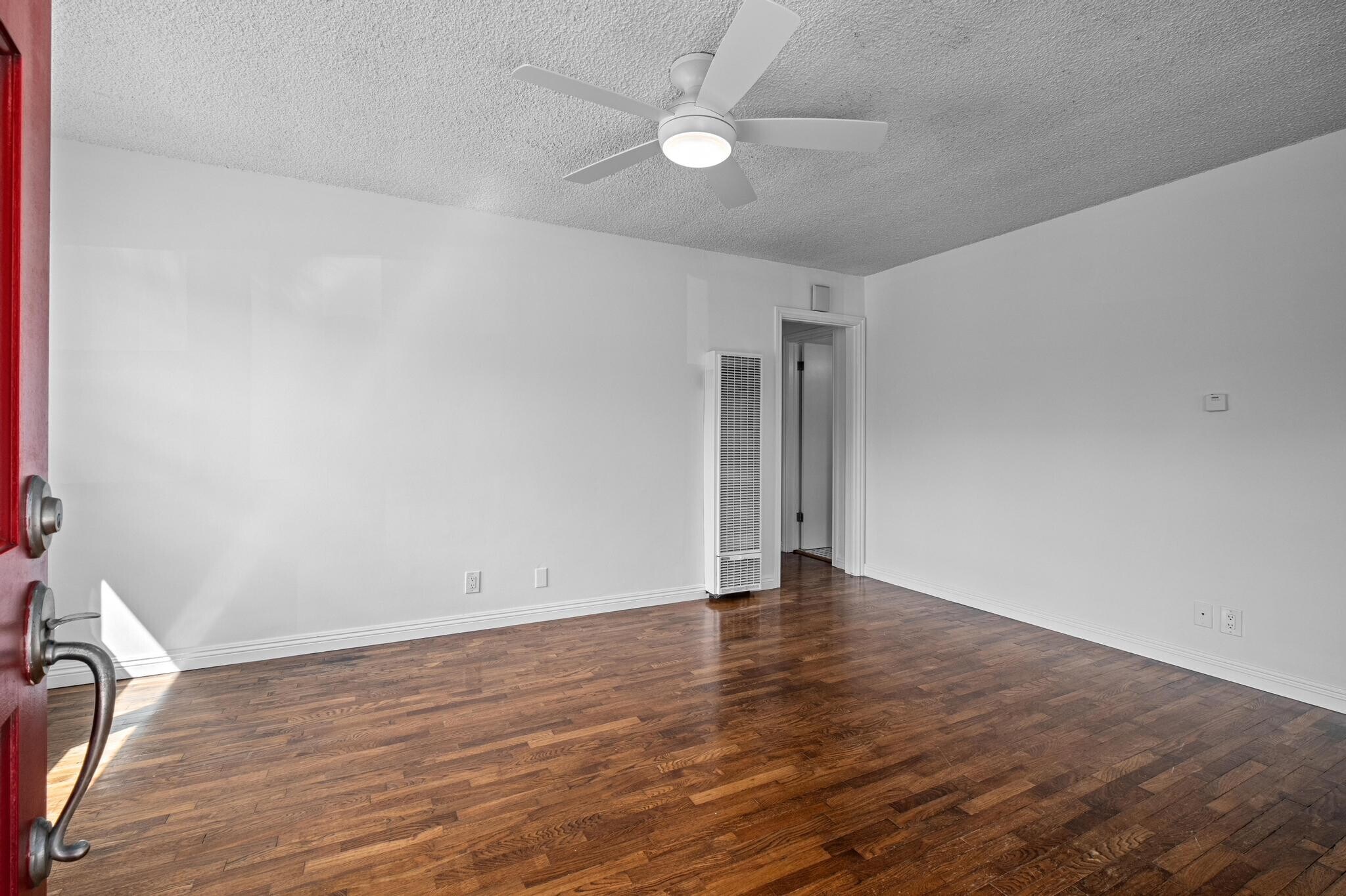 Building Photo - 2211 Nelson Ave