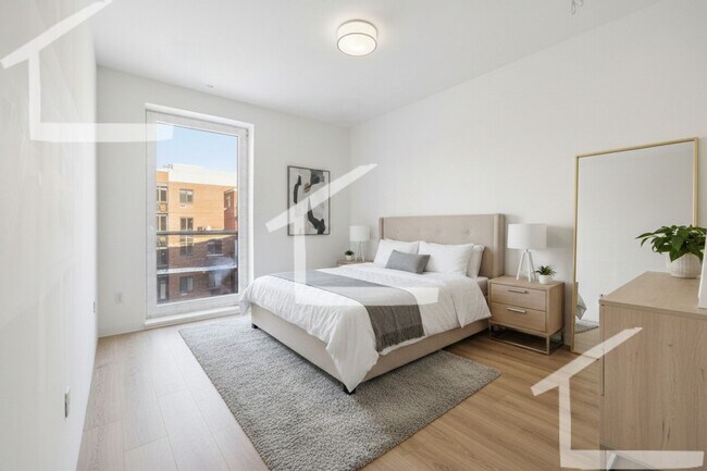 Building Photo - Beautiful 2Br/2Bth NEW CONSTRUCTION apartment!  Laundry in unit! Great locations!