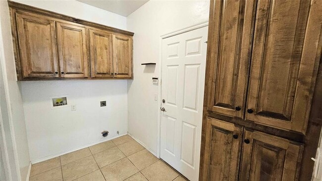 Building Photo - 643 Sisken Ct