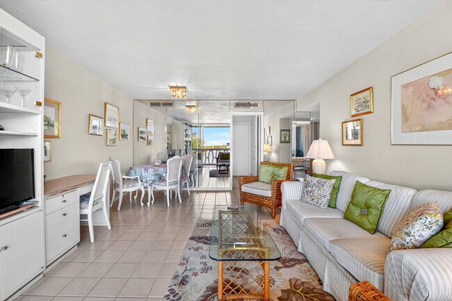 Building Photo - 2505 S Ocean Blvd