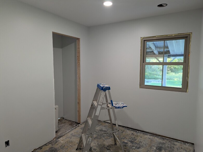 Bedroom - 323 W Main St