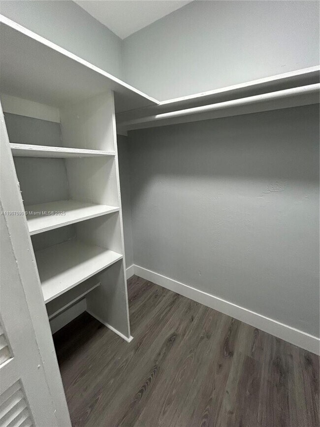 Building Photo - 1334 Alton Rd