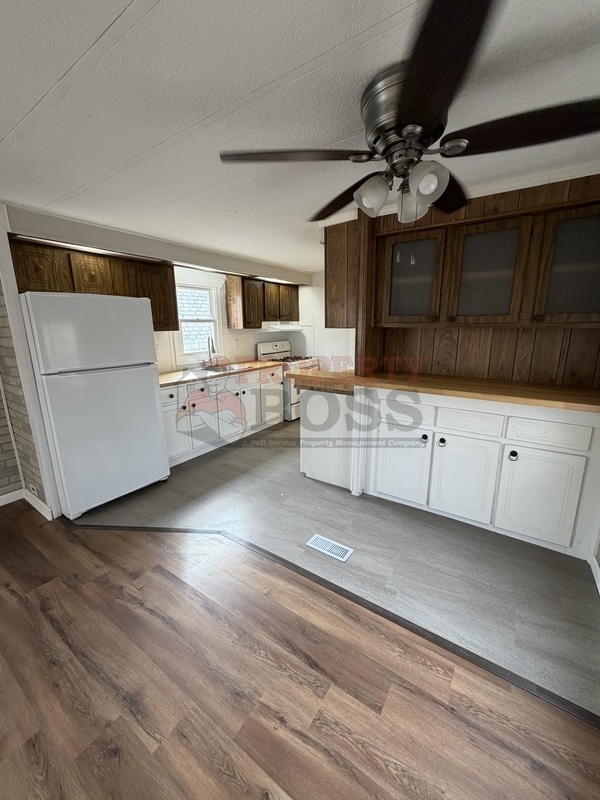 Building Photo - 7003 W 21st Ave