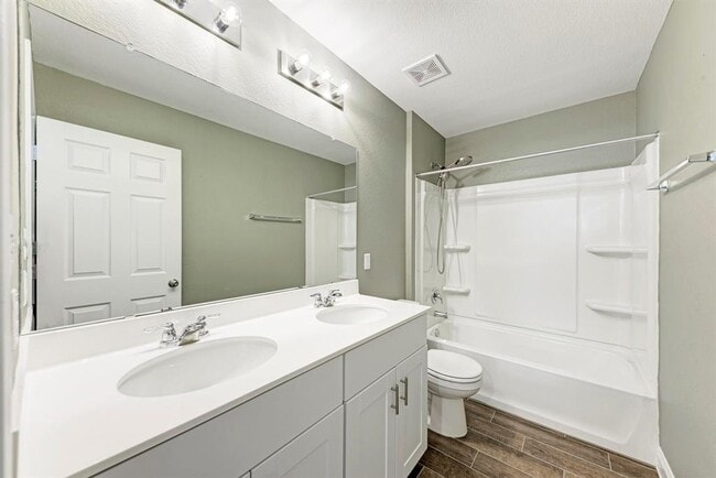 Building Photo - 1529 Brimhurst Dr