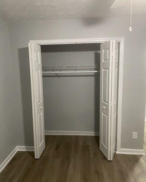 Building Photo - 1136 Summer Brook Rd