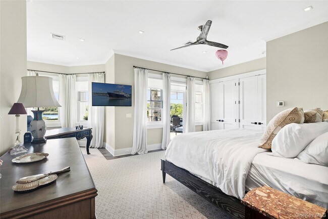 Building Photo - 61A S Bay Ave