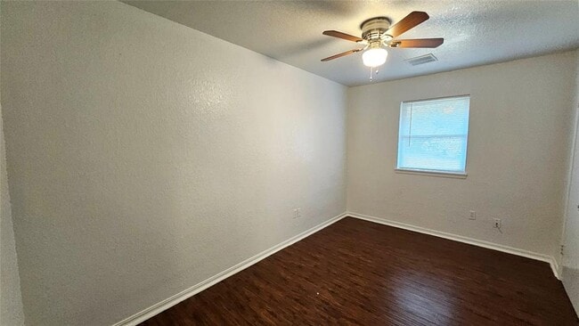 Building Photo - 777 Camelot Dr