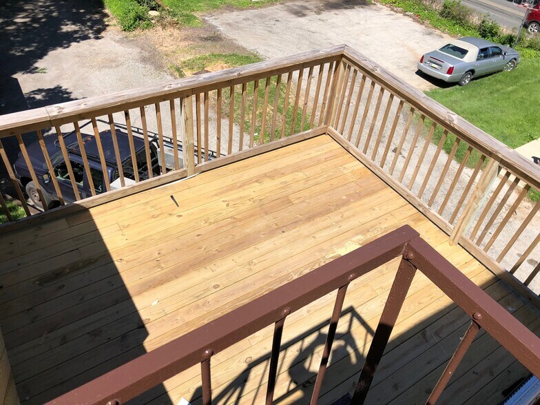 Private Deck - 34 W Spring Ave