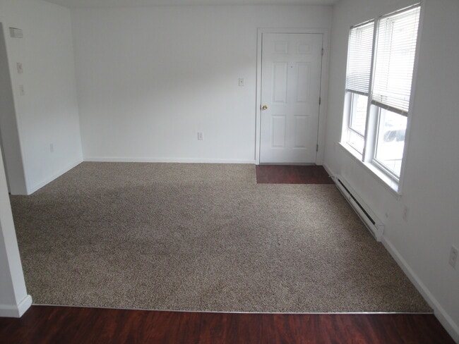 Building Photo - 33 Homeway Rd