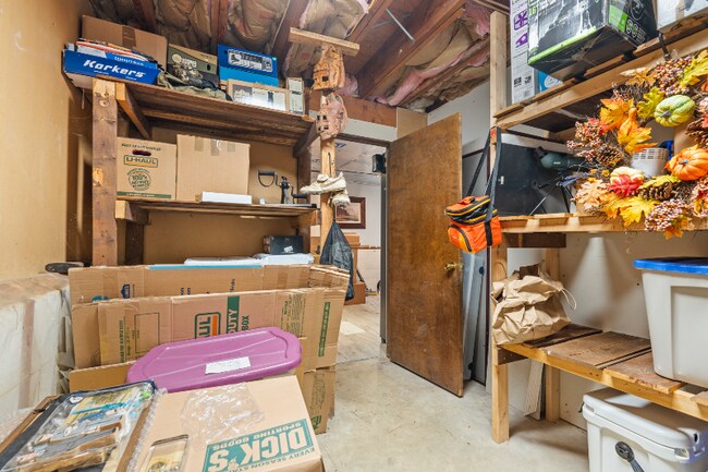 Building Photo - 4998 Rockefeller Rd