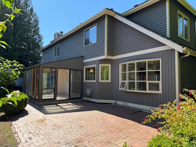 Building Photo - 4514 172nd Ave SE