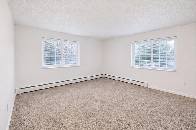 Building Photo - 5995 E Iliff Ave