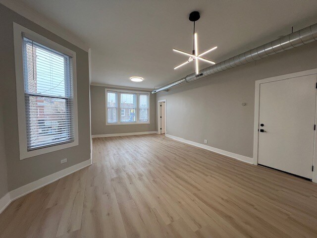 Building Photo - 3640 W Fullerton Ave