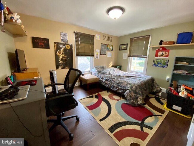 Building Photo - 176 Moser Rd