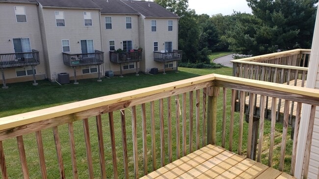 Building Photo - 14 Bridle Path