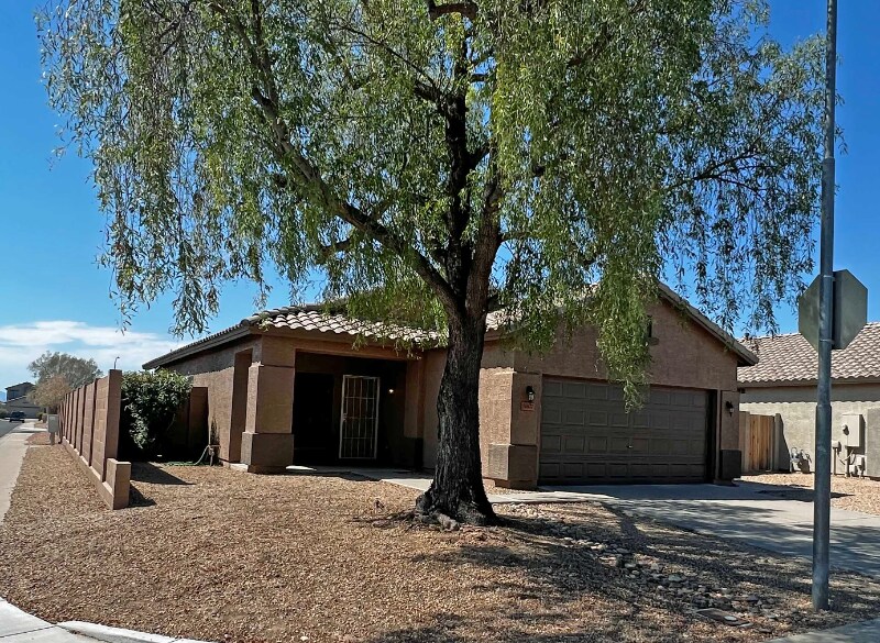 Primary Photo - 8807 W Shaw Butte Dr