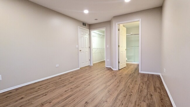 Building Photo - 1628 Columbia Cir