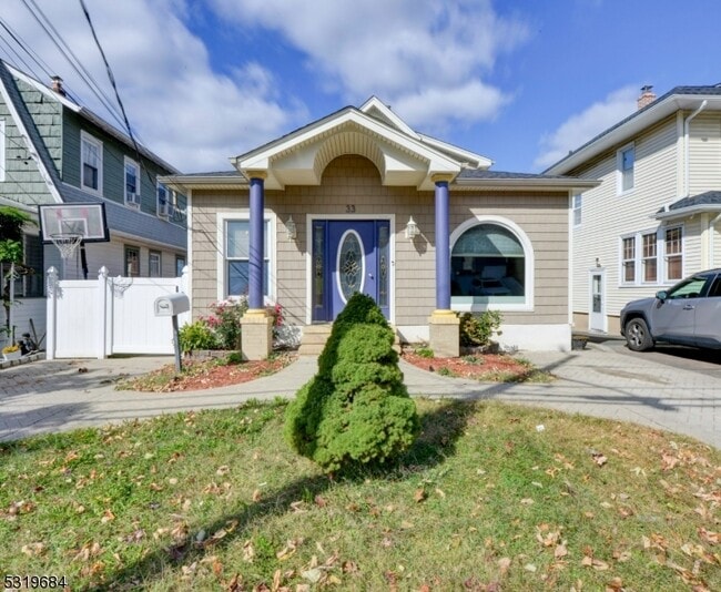 Building Photo - 33 Fairmount Ave