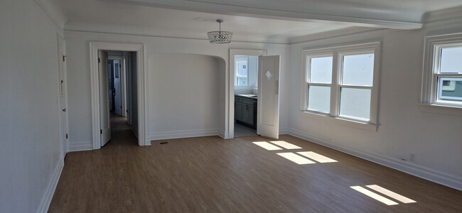 Living room - 1958 Carmen Ave