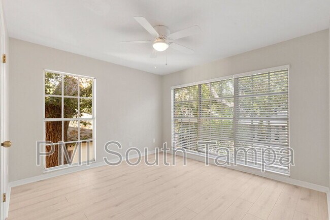 Building Photo - 3110 W Villa Rosa St