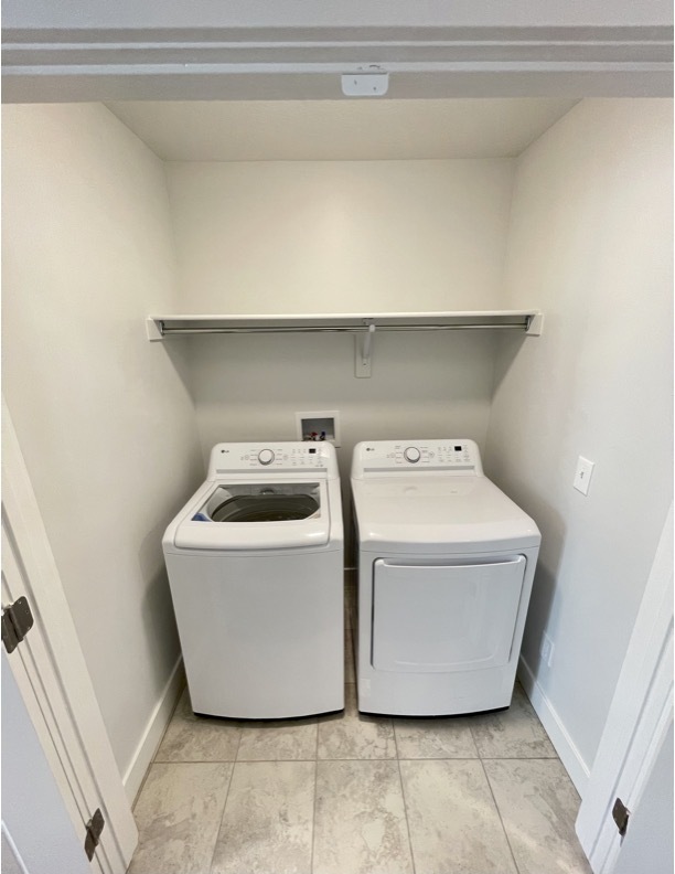 Washer/Dryer - 4206 1960 N