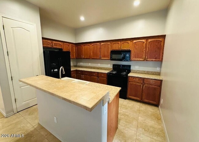 Building Photo - 1417 E Lupine Ave