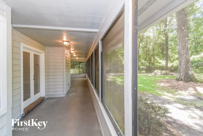 Building Photo - 2790 Ravines Rd
