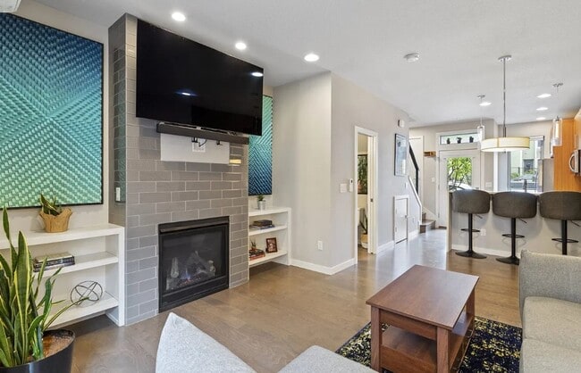 Building Photo - Dual Masters! Stunning Modern End-Unit Townhome in Buckman Bright, Airy & Designed for Comfort