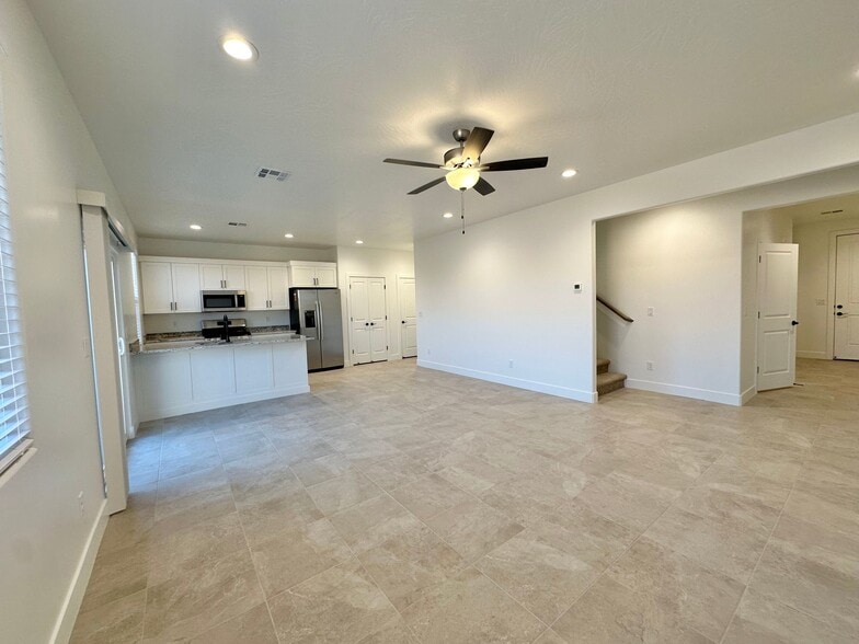 Building Photo - 127 N 2480 W