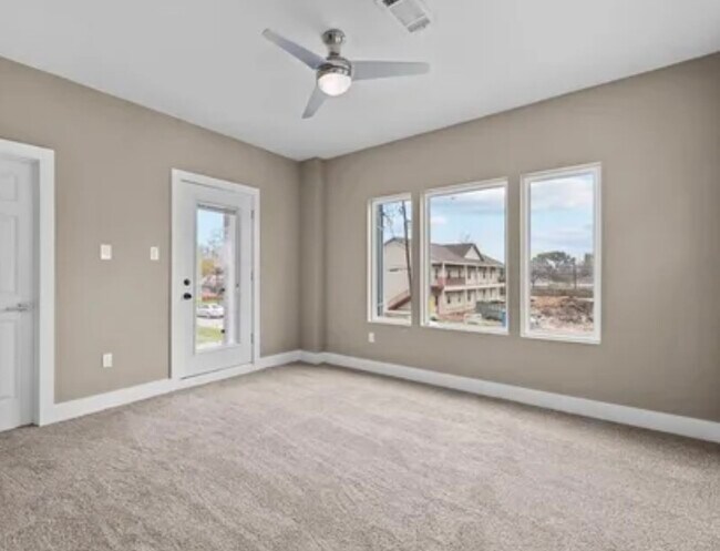 Building Photo - 9134 Brandon St