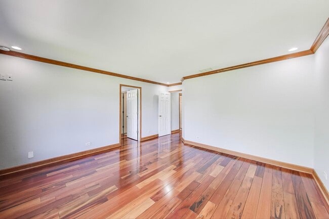 Building Photo - 1217 S Elder Ln